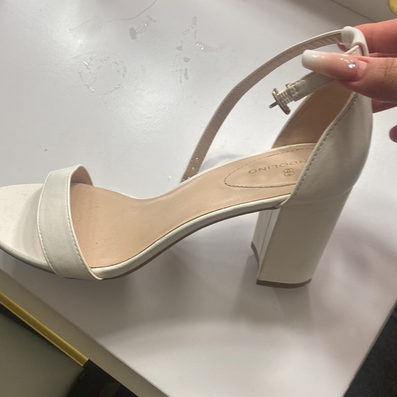 white heels - Picture 2 of 2